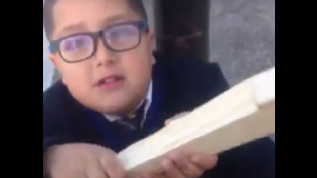 Niño logró vender un palo por 100 pesos y se viralizó