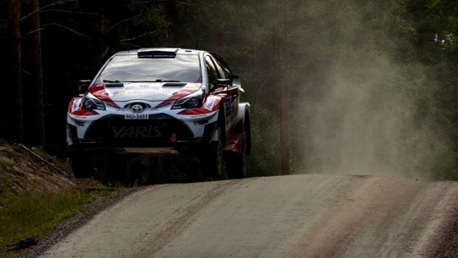 Jari-Matti Latvala tomó el mandó del Rally de Finlandia