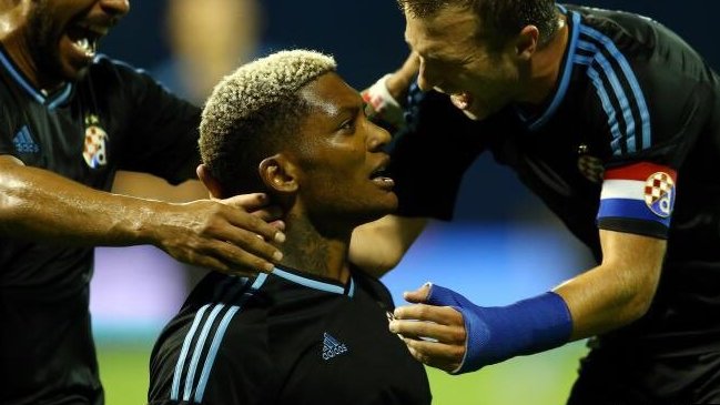 Dinamo Zagreb sumó un empate con Junior y Angelo en cancha