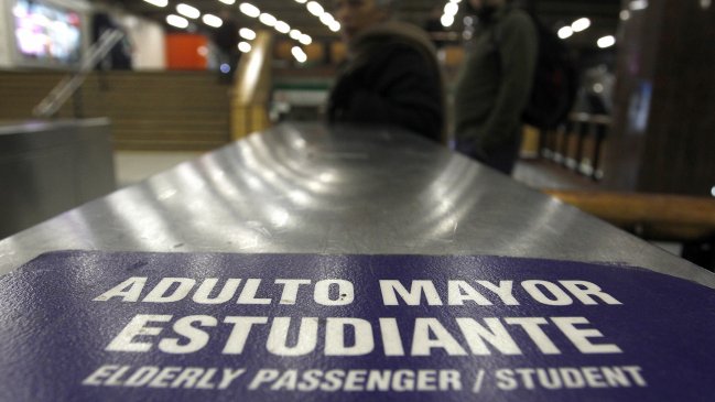 Comienza el fin de los boletos: Metro inició entrega de la Tarjeta Adulto Mayor