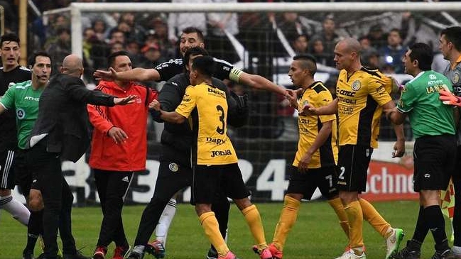 El ascenso a la Segunda División argentina se definirá en un partido de cinco minutos