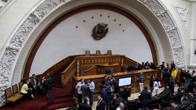 Diputados chavistas abandonan a Maduro y crean grupo propio en el Parlamento