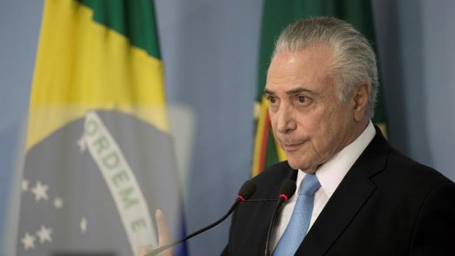 Brasil: Diputados impiden que Michel Temer sea enjuiciado por corrupción