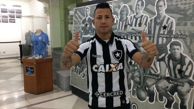 Leonardo Valencia debutó en caída de Botafogo ante Palmeiras en el fútbol brasileño