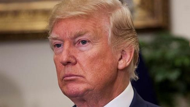 Trump registra sus niveles más bajos de popularidad desde que es presidente