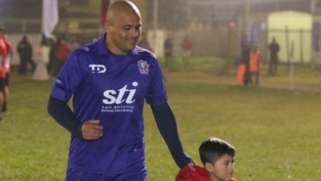 Humberto Suazo volverá al Estadio Monumental para enfrentar a Deportes Recoleta