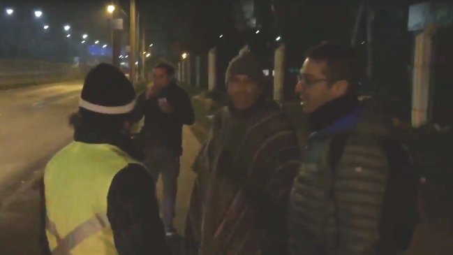 Dirigentes caminan desde Tiltil hasta La Moneda en protesta por temas ambientales