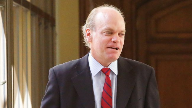 Patricio Walker no postulará nuevamente al Senado