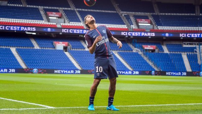 Neymar no podrá debutar este sábado en PSG porque no llegó su tránsfer