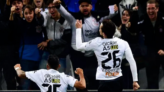 Corinthians derrotó a Sport Recife y sigue imparable en la liga brasileña