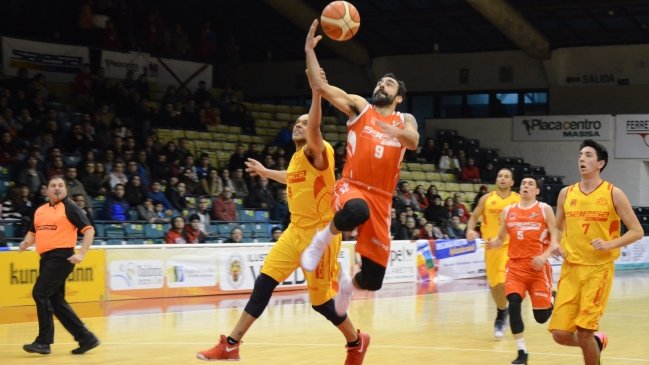 Valdivia avanzó a semifinales de la Liga Saesa tras dejar atrás a Español de Osorno