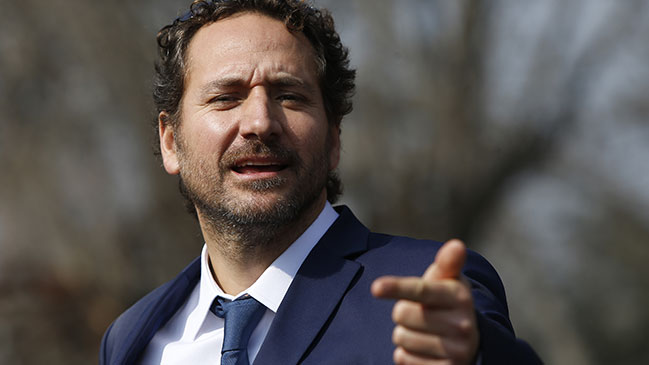 Juan Pablo Sáez tuvo dura discusión con Carabineros