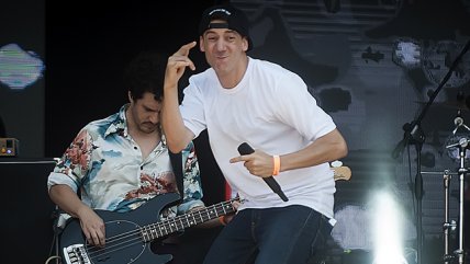 Tea Time será formalizado por compra de guitarra robada a Javiera Mena