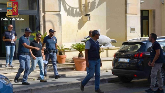 Denuncian a bomberos que provocaban incendios para cobrar por su extinción