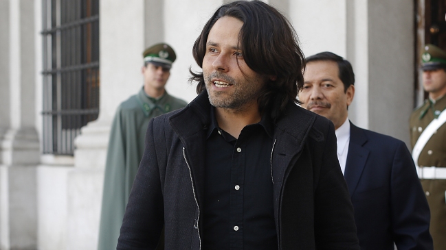 Comisión electoral del Frente Amplio se reúne con Mayol para zanjar su candidatura