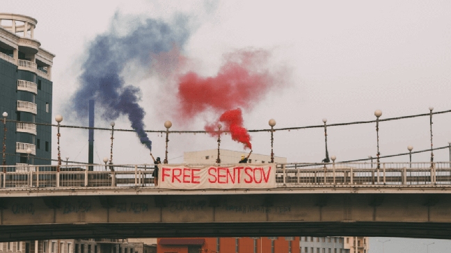 Detienen en Rusia a dos activistas de Pussy Riot por protesta no autorizada