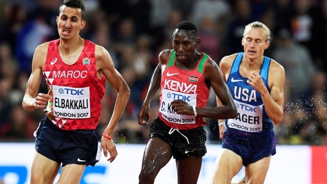 Conseslus Kipruto mantuvo la hegemonía de Kenia en los 3.000 metros con obstáculos