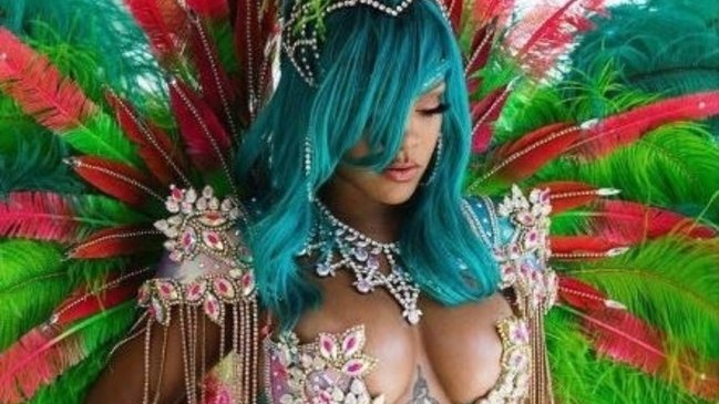 Chris Brown comentó foto de Rihanna y desató furia de sus fans