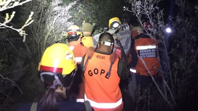 Carabineros rescató a joven desde cerro Panul en La Florida