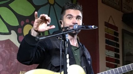 Juanes sorprendió a santiaguinos con show secreto