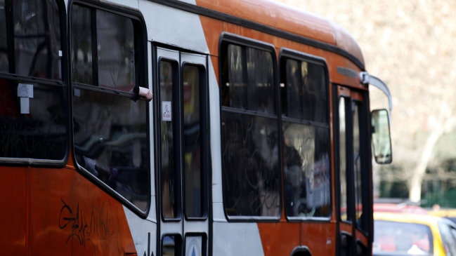 Pasajera del Transantiago está grave tras ser baleada en bus del Transantiago
