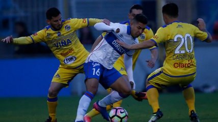 El intenso empate que protagonizaron Universidad Católica y Everton por el Transición