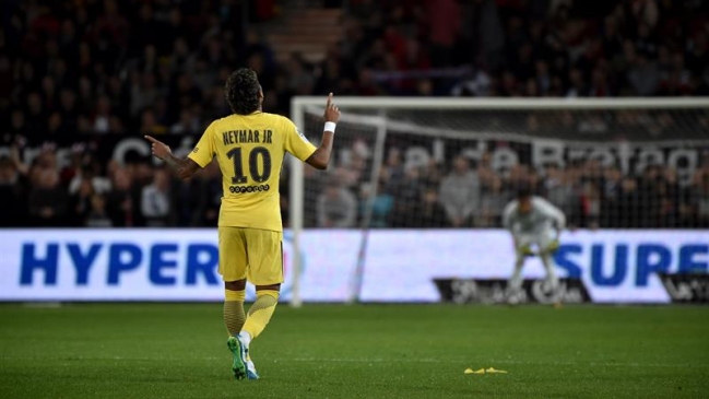 Neymar brilló en su triunfal estreno con Paris Saint-Germain