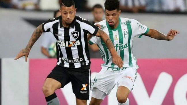 Leonardo Valencia fue titular en importante triunfo de Botafogo sobre Gremio en la liga brasileña