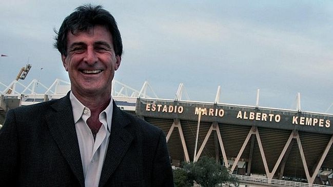 Mario Kempes: Desde que estuvo Bielsa en la selección, el aura de los chilenos es distinta