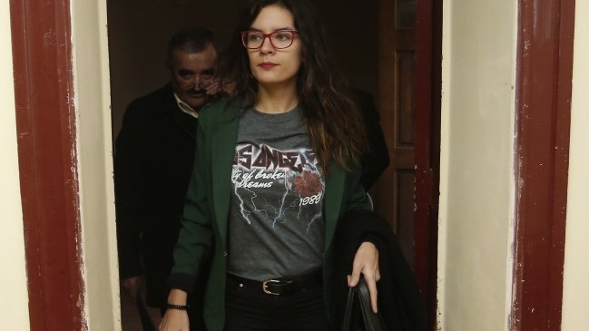 Desmunicipalización: Diputada PC rechazó retraso y estudiantes anuncian nueva marcha