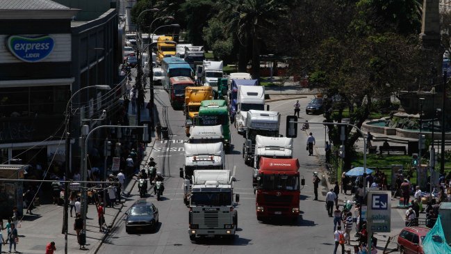 Transportistas y comercio de Valparaíso realizarán movilización contra la delincuencia