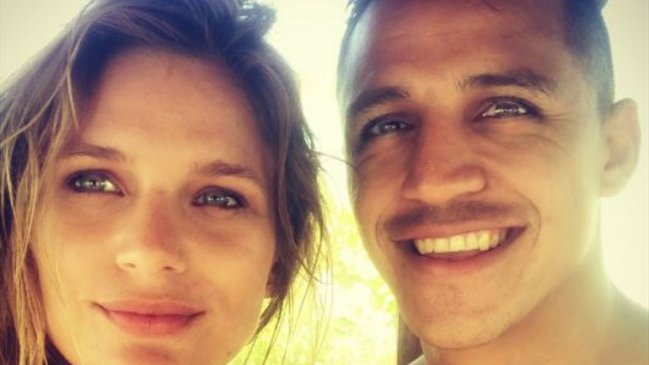 Los detalles del romántico paseo de Alexis y Mayte por París