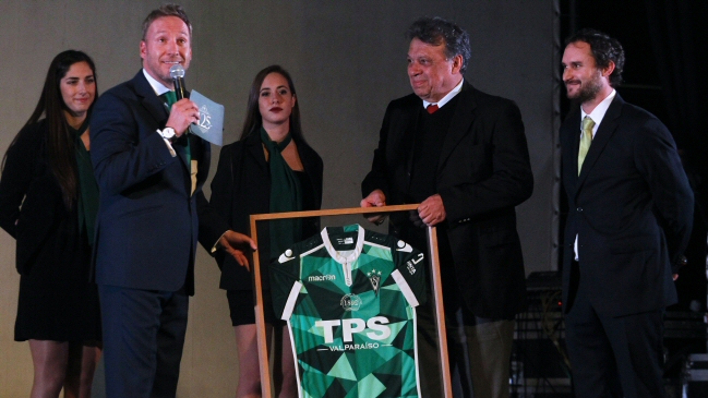 Santiago Wanderers celebró sus 125 años con emotiva gala en el Teatro de Valparaíso