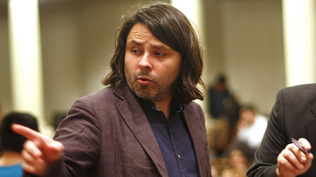 La andanada de reacciones que desató el castigo del Frente Amplio a Alberto Mayol