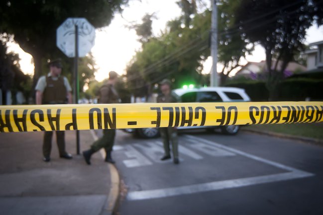 Asaltantes apuñalan a carabinera de civil en el centro de Santiago