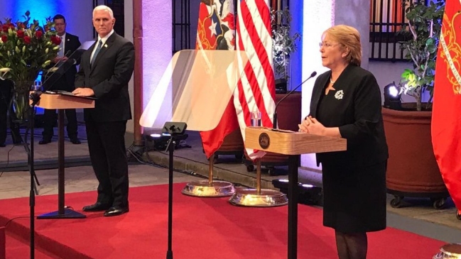 Bachelet tras reunirse con Pence: 