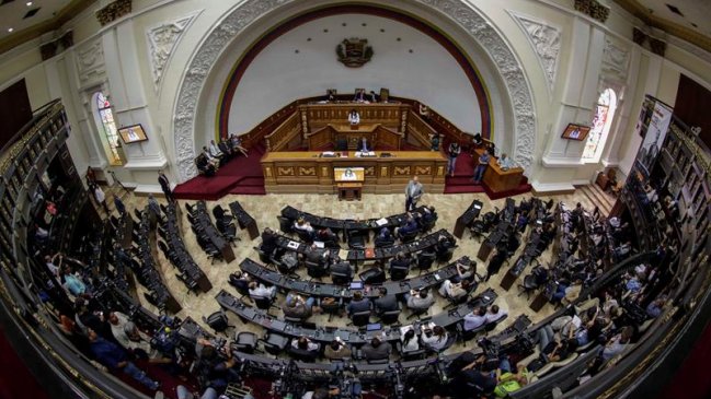 Fiscal venezolano pidió privar de libertad al esposo de su antecesora