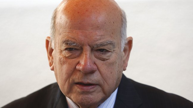 José Miguel Insulza aún cavila sobre su futuro político