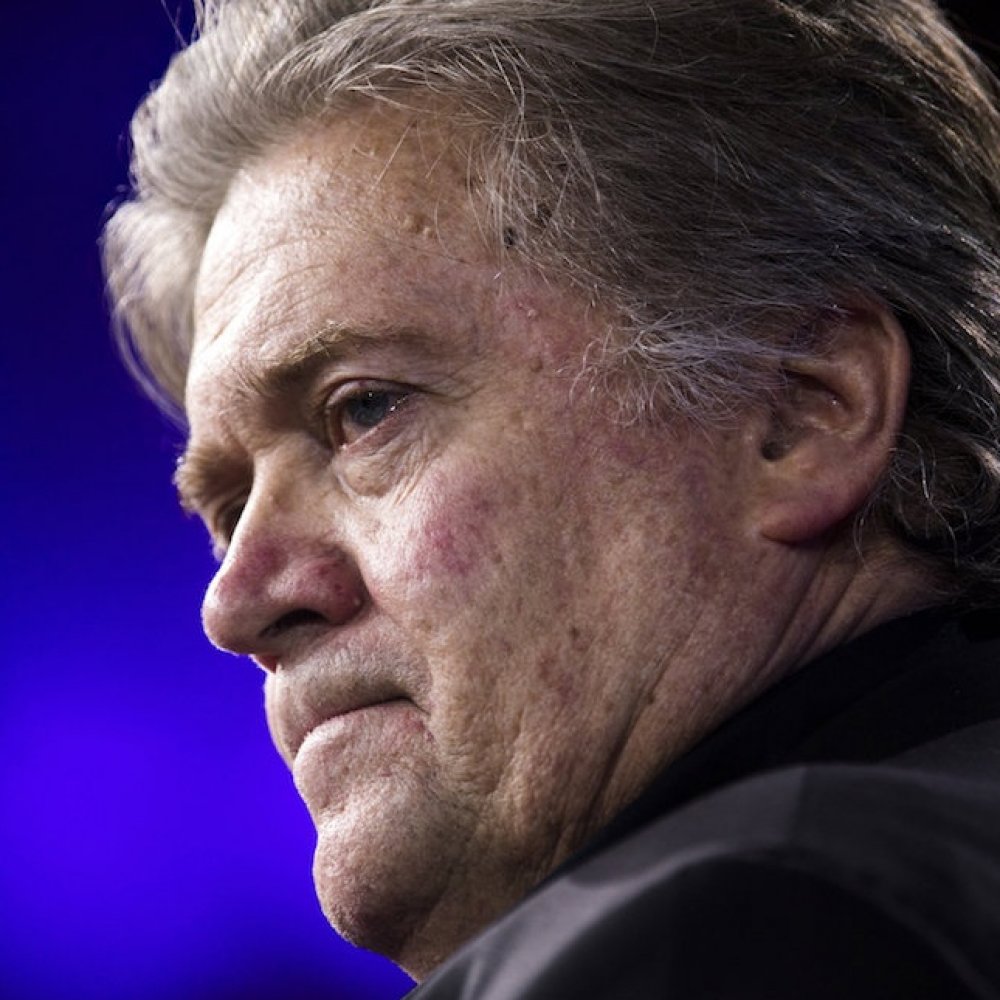 Trump despidió a su polémico asesor