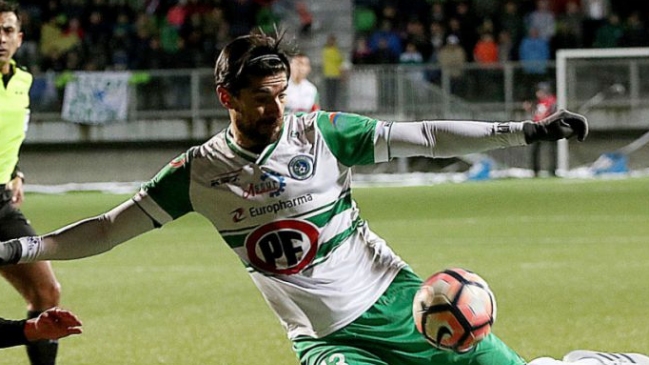 Sebastián Abreu fue figura en triunfo de Puerto Montt sobre Magallanes