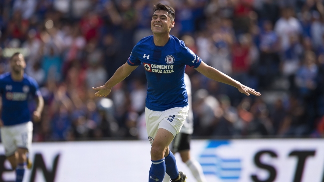 Felipe Mora marcó en la victoria de Cruz Azul sobre Atlas