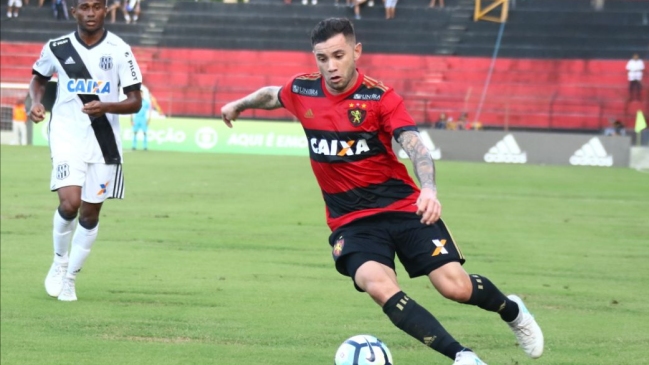 Eugenio Mena fue titular en la caída de Sport Recife ante Cruzeiro por el Brasileirao