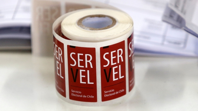 Servel recibió inscripción de siete pactos parlamentarios y nueve de consejeros regionales
