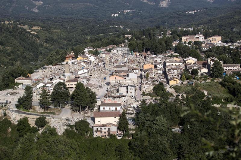 Polémica en Italia por la calidad de los edificios tras destructivo sismo de 4 Richter