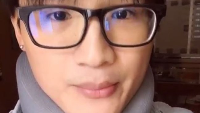 Yuhui imitó a Arturo Vidal por su accidente