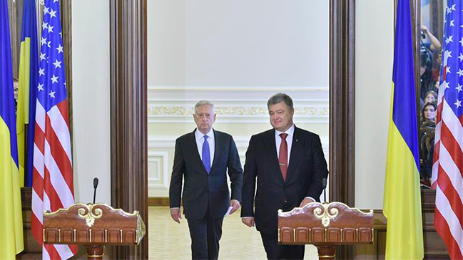 EEUU estudia la posibilidad de suministrar armas letales a Ucrania