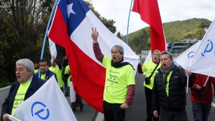Profesores cumplen tres días de marcha rumbo al Congreso