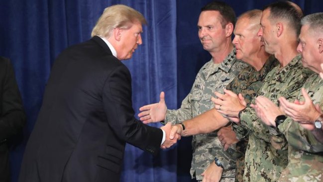 Trump ordenó al Pentágono no reclutar transexuales ni pagar sus tratamientos