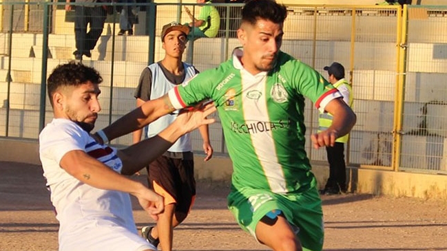 Santa Cruz mantuvo su liderato en la Segunda División al igualar con Vallenar