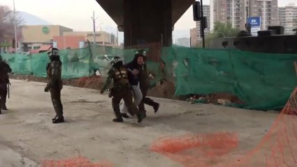 Carabineros detuvo a hinchas de Colo Colo afuera del Monumental en la previa del Superclásico